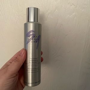 Monat dry shampoo